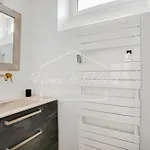 Appartement Spacieux Avec Balcon Au Coeur De Paris