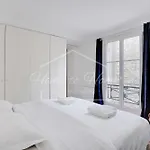 Appartement Spacieux Avec Balcon Au Coeur De Paris