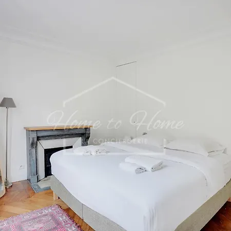 Spacieux Avec Balcon Au Coeur De Appartamento *